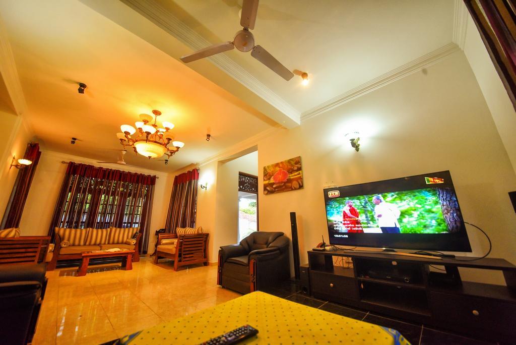 Asian Villa Negombo Buitenkant foto